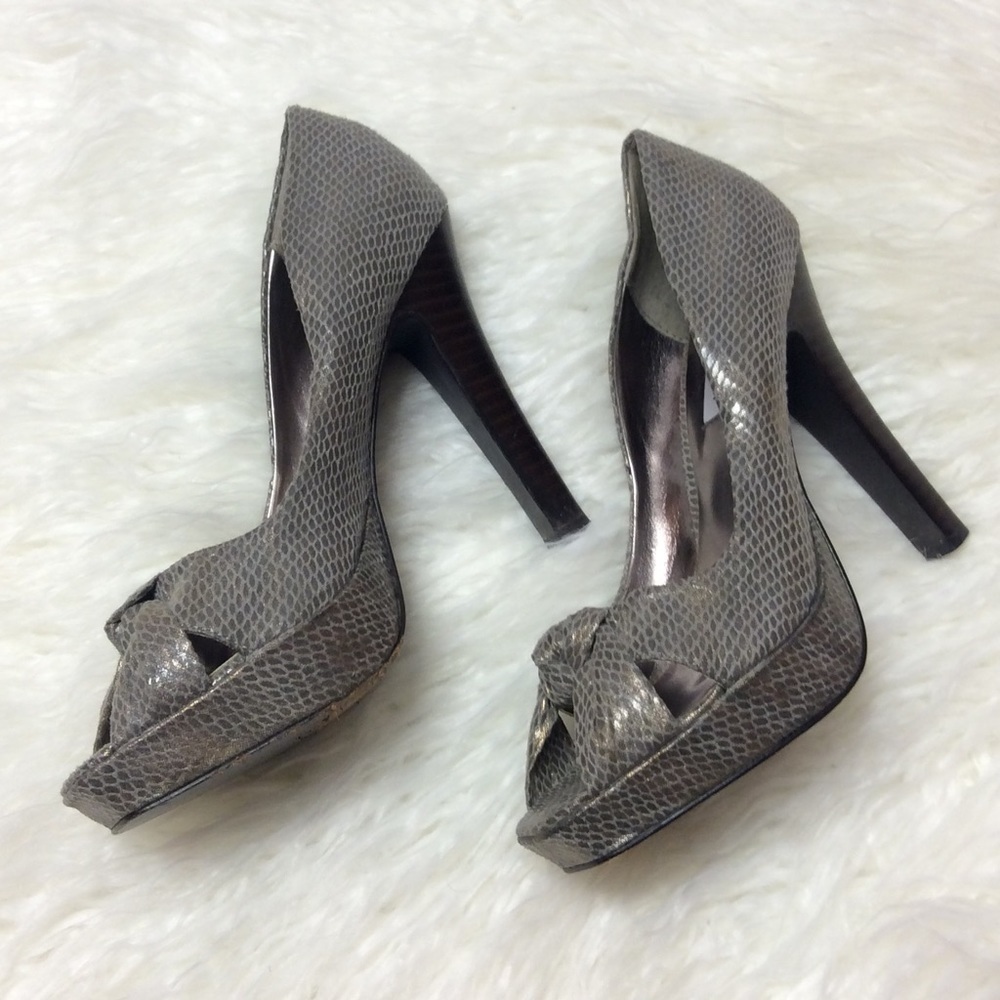 STEVE MADDEN LEATHER PLATFORM HEELS/SHOES